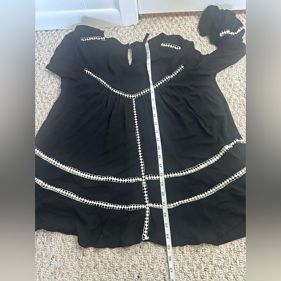 Lapis Black and White Long Sleeve Ruffled Blouse size L - Picture 6 of 9